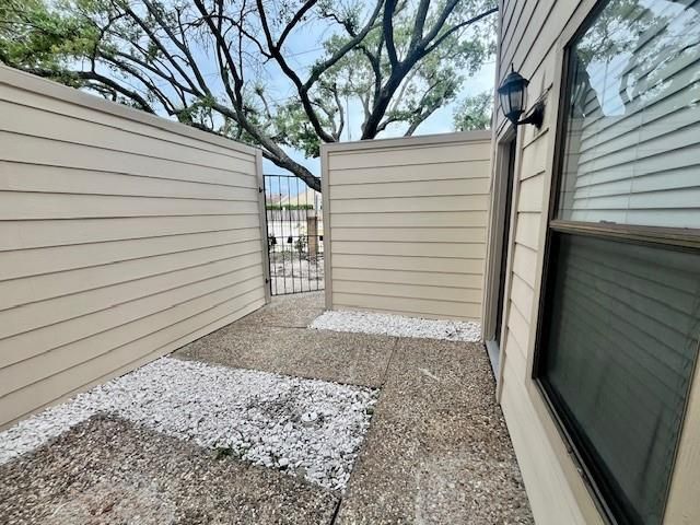 2277 S Kirkwood Road 1116, Houston, TX 77077