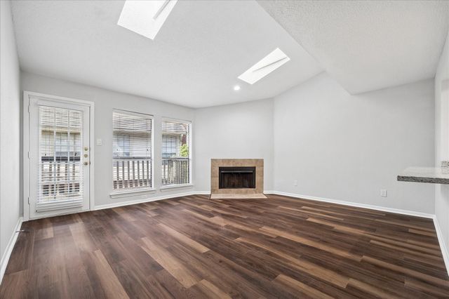 2277 S Kirkwood Road 1116, Houston, TX 77077