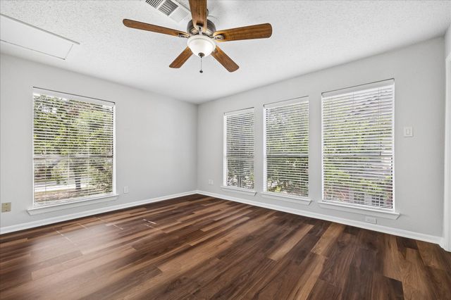 2277 S Kirkwood Road 1116, Houston, TX 77077