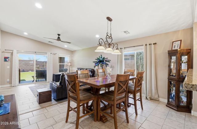 2215 E HAZELTINE Way, Gilbert, AZ 85298