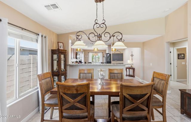 2215 E HAZELTINE Way, Gilbert, AZ 85298