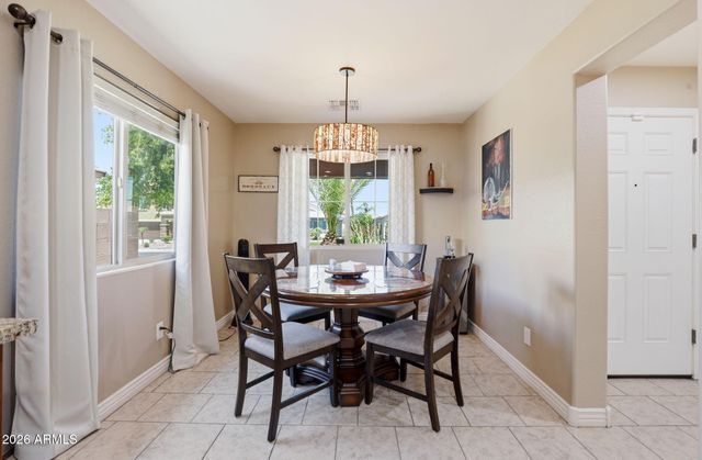 2215 E HAZELTINE Way, Gilbert, AZ 85298