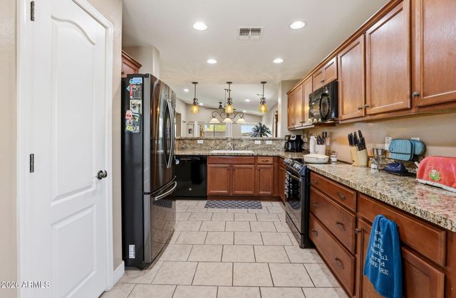 2215 E HAZELTINE Way, Gilbert, AZ 85298