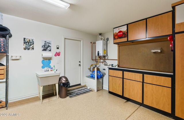 2215 E HAZELTINE Way, Gilbert, AZ 85298