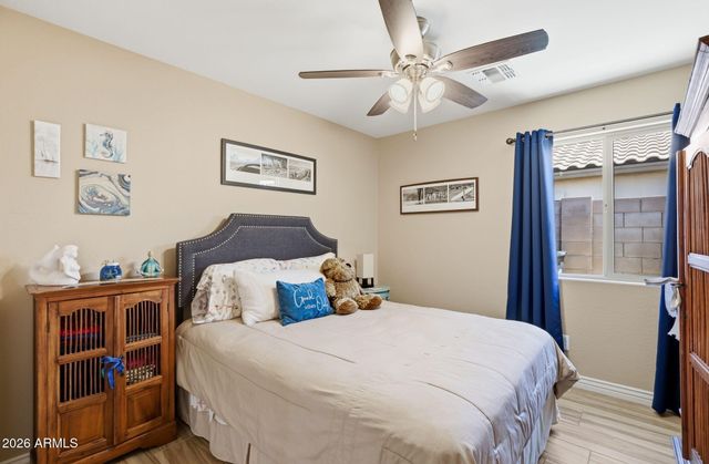 2215 E HAZELTINE Way, Gilbert, AZ 85298