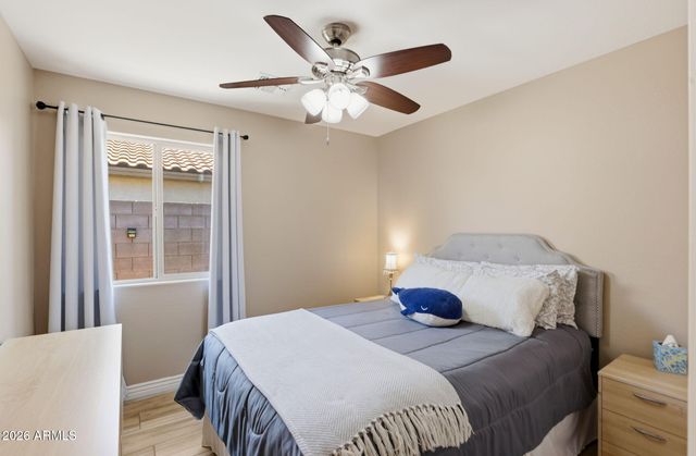 2215 E HAZELTINE Way, Gilbert, AZ 85298