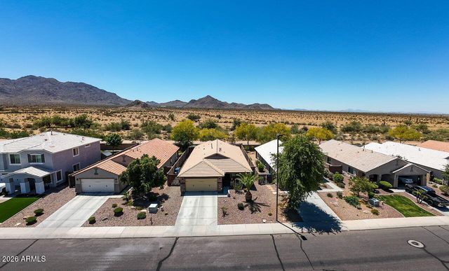 2215 E HAZELTINE Way, Gilbert, AZ 85298