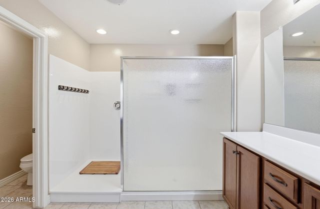 2215 E HAZELTINE Way, Gilbert, AZ 85298