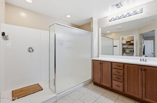 2215 E HAZELTINE Way, Gilbert, AZ 85298