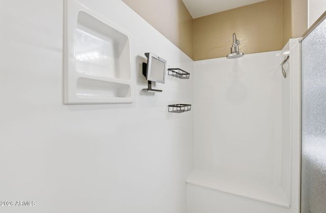 2215 E HAZELTINE Way, Gilbert, AZ 85298