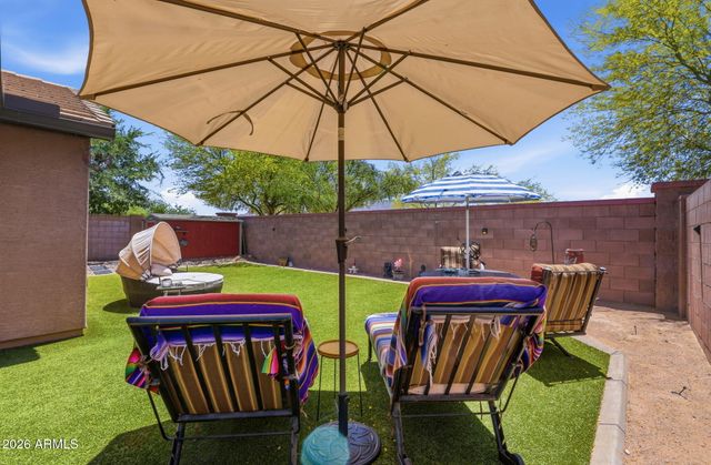 2215 E HAZELTINE Way, Gilbert, AZ 85298