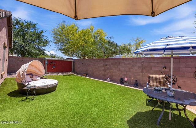 2215 E HAZELTINE Way, Gilbert, AZ 85298