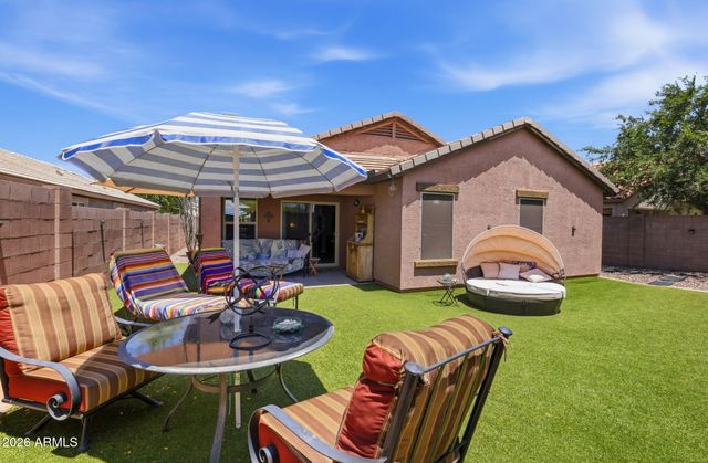 2215 E HAZELTINE Way, Gilbert, AZ 85298