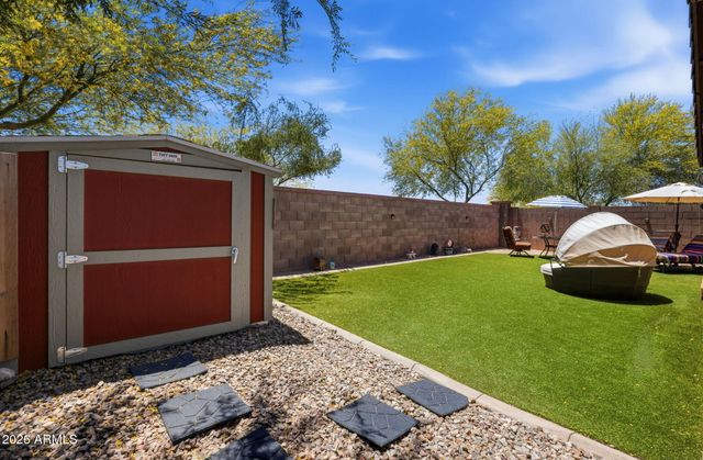 2215 E HAZELTINE Way, Gilbert, AZ 85298