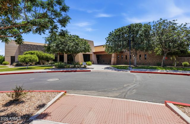 2215 E HAZELTINE Way, Gilbert, AZ 85298