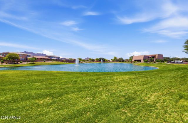 2215 E HAZELTINE Way, Gilbert, AZ 85298