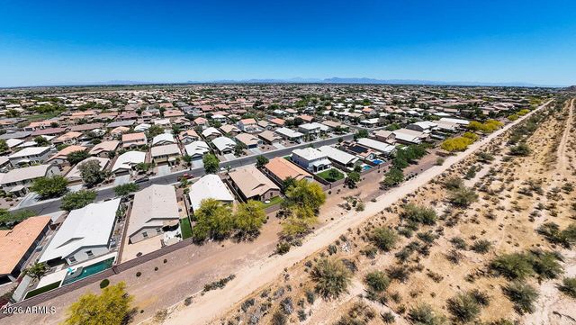 2215 E HAZELTINE Way, Gilbert, AZ 85298