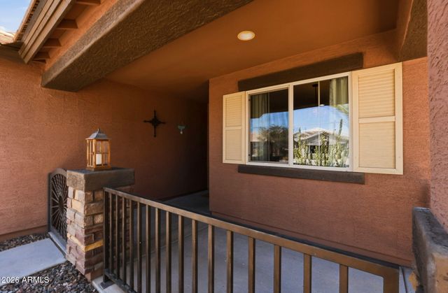 2215 E HAZELTINE Way, Gilbert, AZ 85298