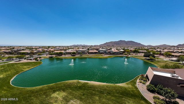 2215 E HAZELTINE Way, Gilbert, AZ 85298