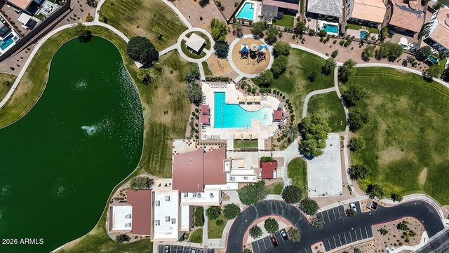 2215 E HAZELTINE Way, Gilbert, AZ 85298