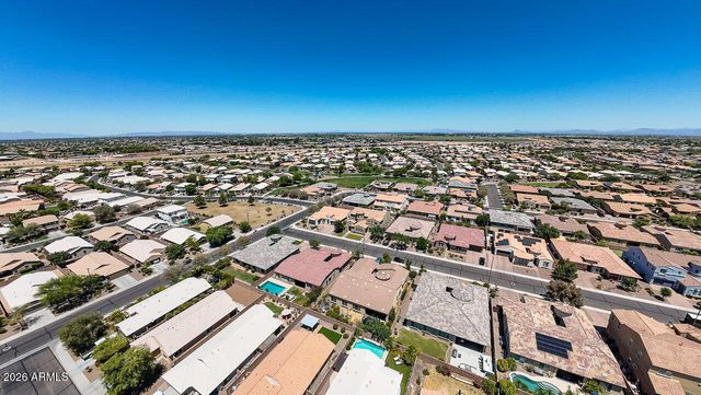 2215 E HAZELTINE Way, Gilbert, AZ 85298