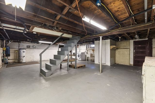 8 Waitt Ave, Lynn, MA 01902