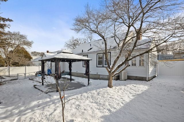 8 Waitt Ave, Lynn, MA 01902