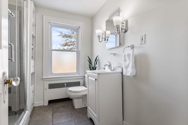 8 Waitt Ave, Lynn, MA 01902