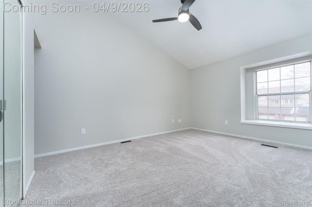886 Whisperwood Trail, Fenton, MI 48430