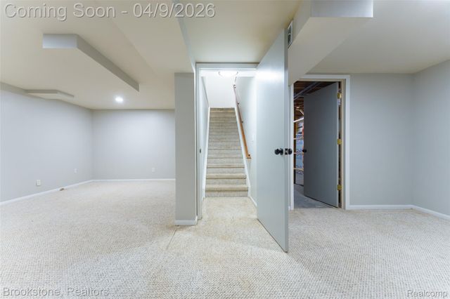 886 Whisperwood Trail, Fenton, MI 48430