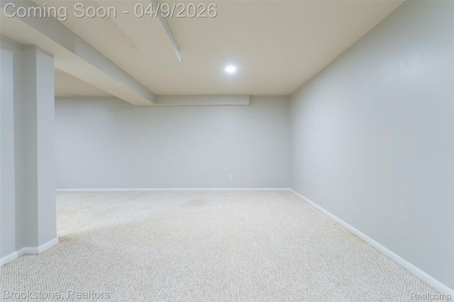 886 Whisperwood Trail, Fenton, MI 48430