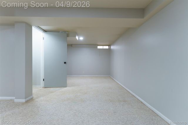 886 Whisperwood Trail, Fenton, MI 48430