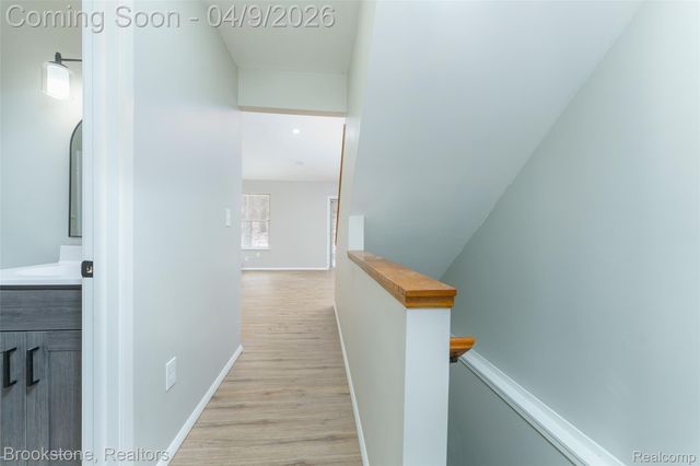 886 Whisperwood Trail, Fenton, MI 48430