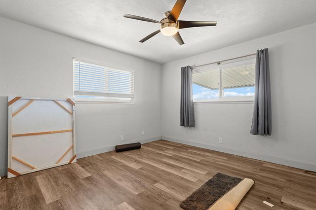 13497 Old Oregon Trail, Redding, CA 96003