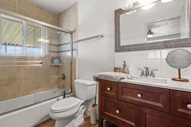 13497 Old Oregon Trail, Redding, CA 96003