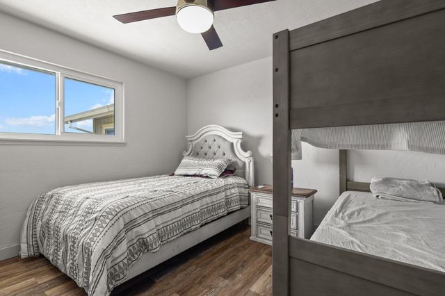 13497 Old Oregon Trail, Redding, CA 96003