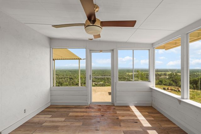 13497 Old Oregon Trail, Redding, CA 96003