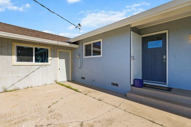 13497 Old Oregon Trail, Redding, CA 96003