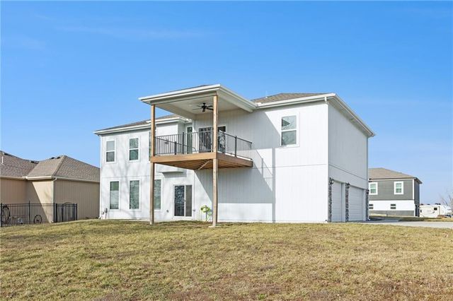 2313 Burris Drive, Harrisonville, MO 64701