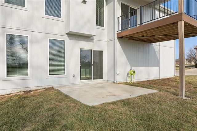 2313 Burris Drive, Harrisonville, MO 64701