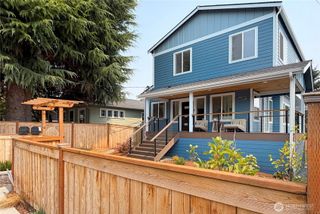 7008 Linden Avenue N, Seattle, WA 98103