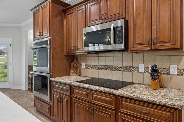 2440 Settlers Trce, Clarksville, TN 37043