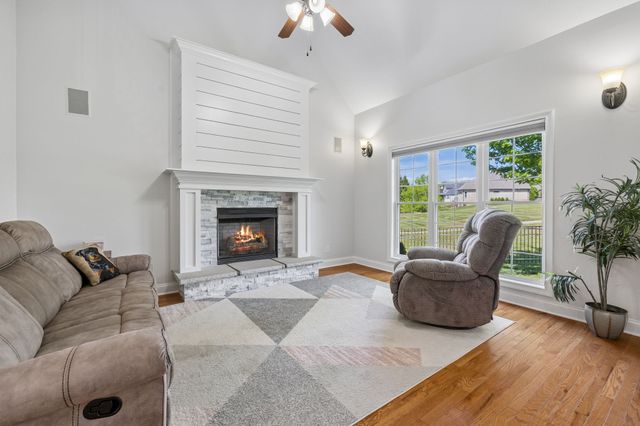 2440 Settlers Trce, Clarksville, TN 37043