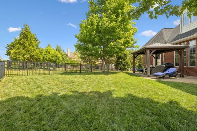 2440 Settlers Trce, Clarksville, TN 37043