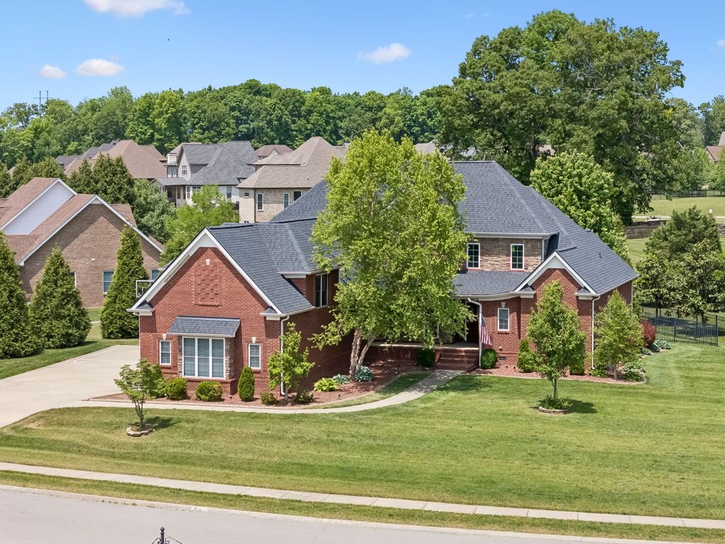 2440 Settlers Trce, Clarksville, TN 37043