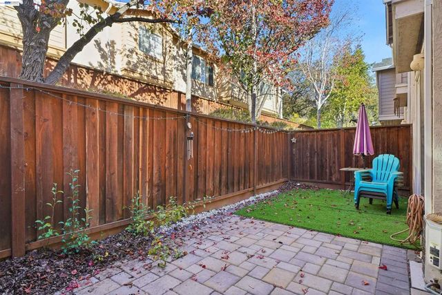 10856 Glengarry Lane, Dublin, CA 94568