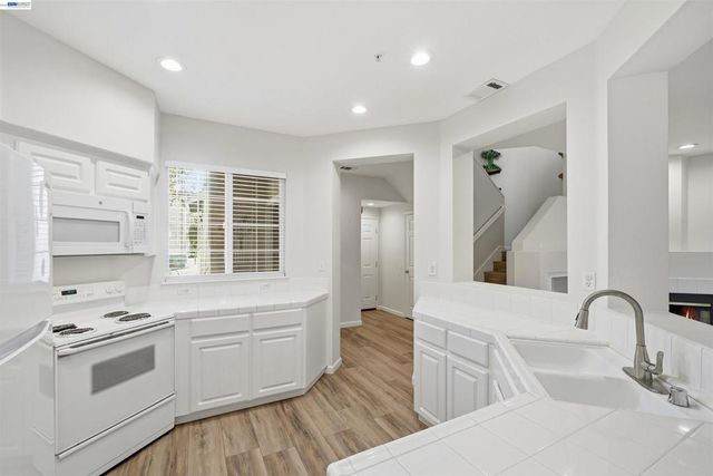 10856 Glengarry Lane, Dublin, CA 94568
