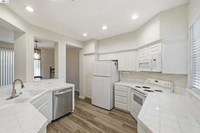 10856 Glengarry Lane, Dublin, CA 94568