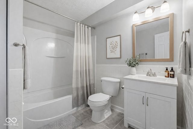 3431 Ashgrove Drive, Indianapolis, IN 46268