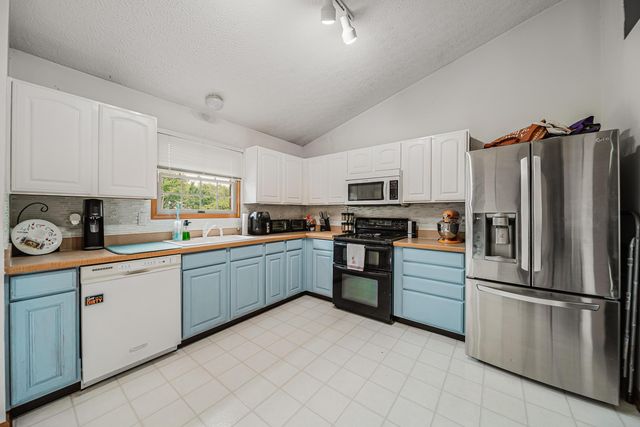 7393 Winchester Cathedral Court, Canal Winchester, OH 43110
